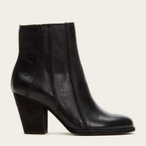 Frye Essa Seam Bootie Black Leather Western Almond Toe Ankle Zip Sz 6.5 - Picture 3 of 15